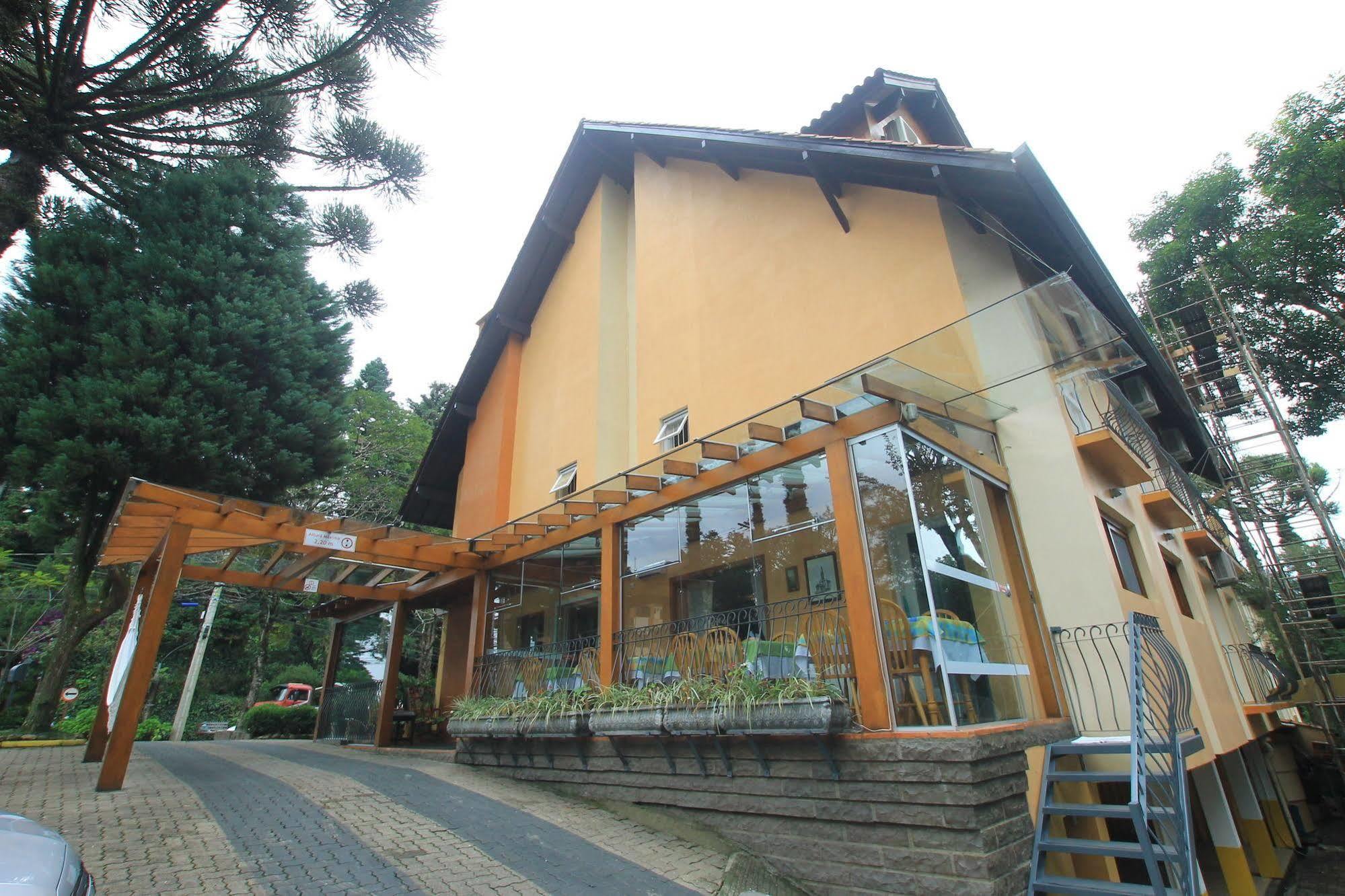 Pousada Águia Branca Gramado Esterno foto