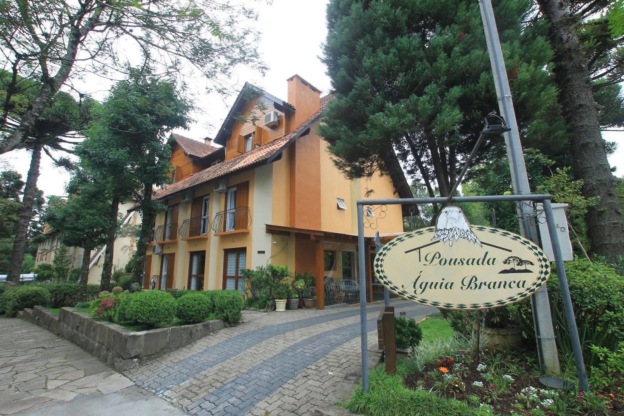 Pousada Águia Branca Gramado Esterno foto